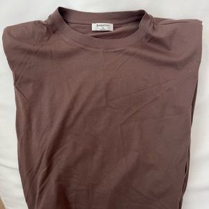 babaton shoulder pad cropped t-shirt